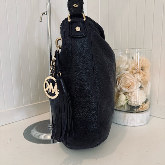 MICHAEL KORS Black Leather Hobo Handbag With Braided Handle & Fringe - Worn Once - Picture 4 of 10
